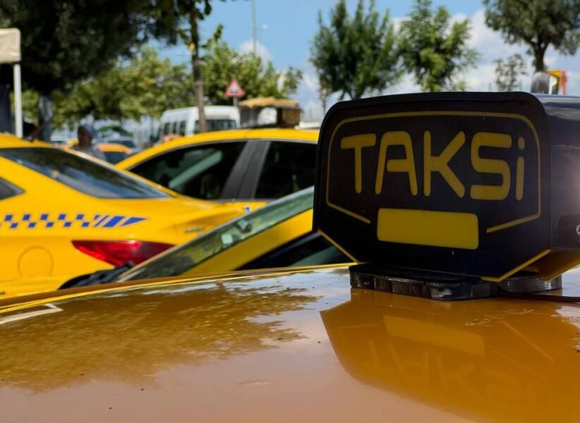 istanbul-taksi-aa-2260632